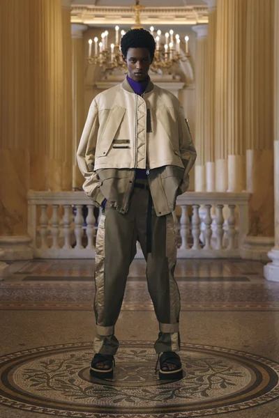 Look 32